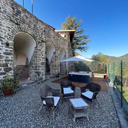 Ancient Farmhouse With Private Heated Hot Tub And Pool Villa Casola in Lunigiana Exterior photo