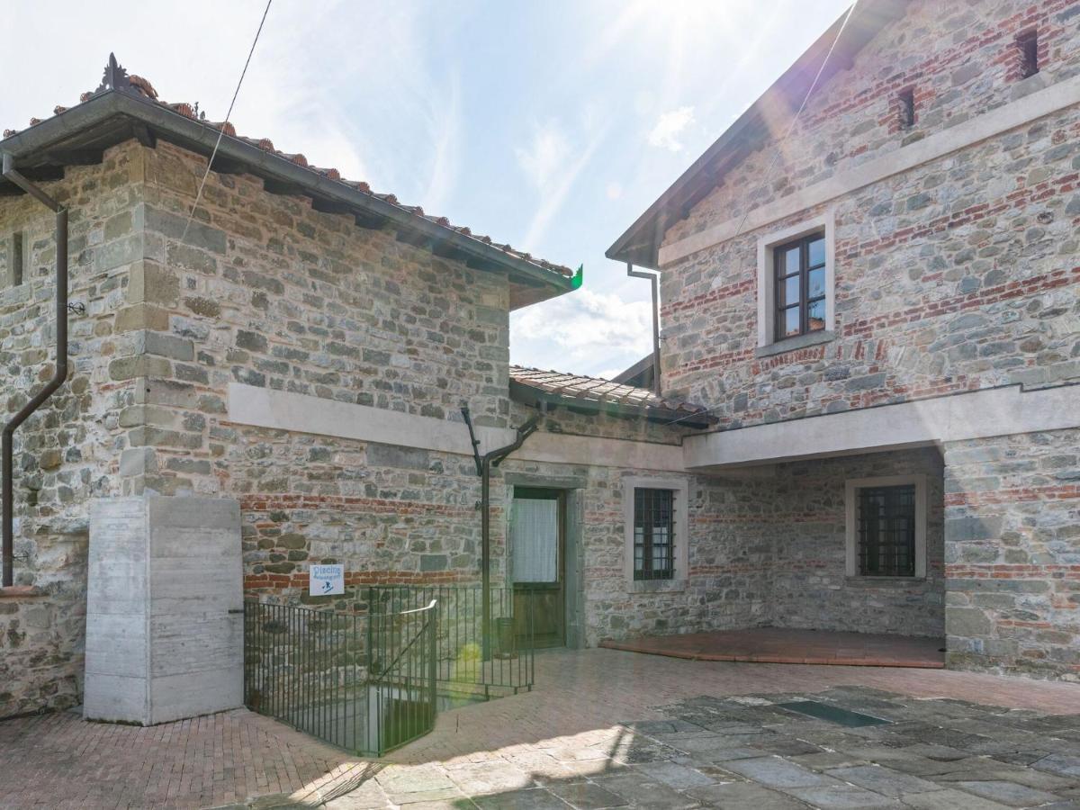 Ancient Farmhouse With Private Heated Hot Tub And Pool Villa Casola in Lunigiana Exterior photo